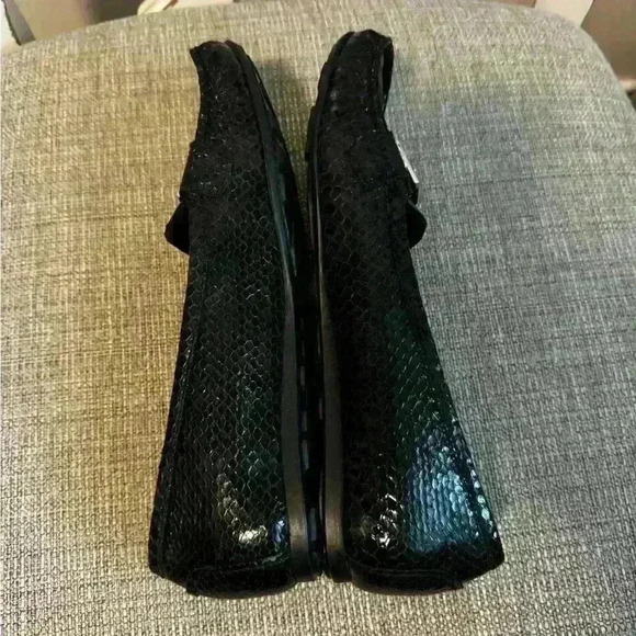 Stuart Weitzman Snakeskin Loafers Size 8M - Picture 6 of 9